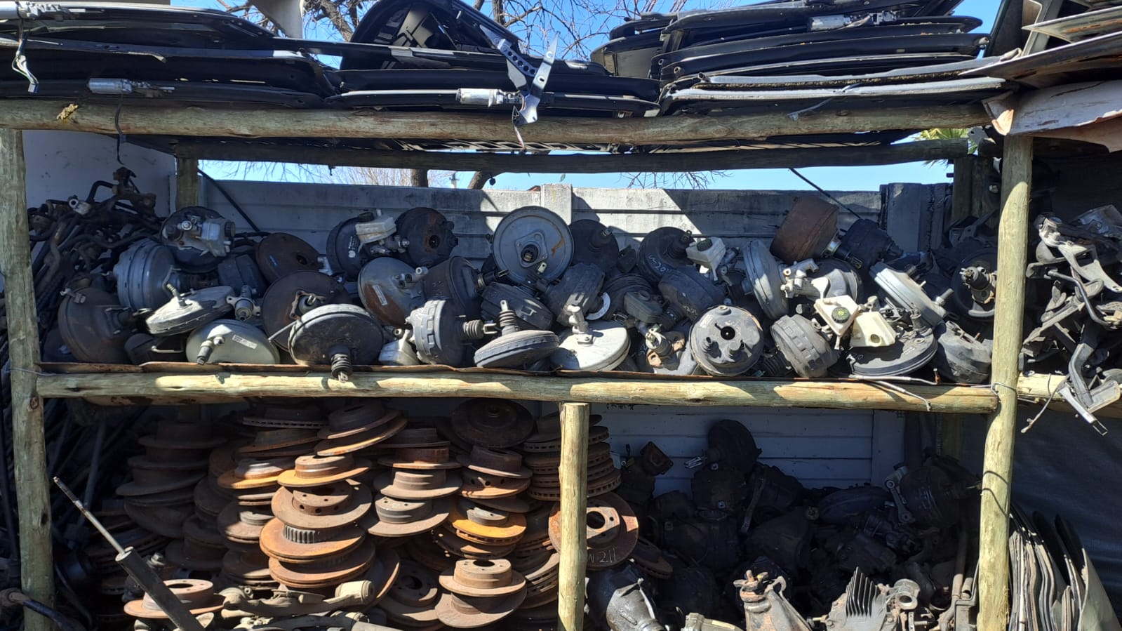 Brake booster and brake disc for all Mercedes - Private Seller Brake booster and brake disc for all Mercedes - Private Seller