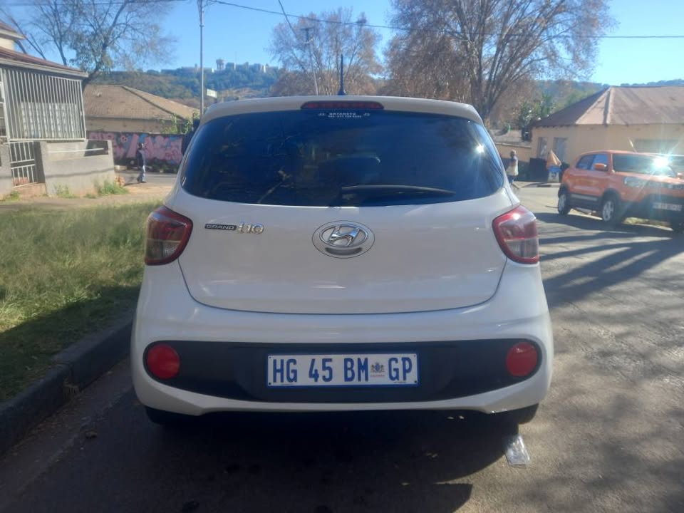 2018 HYUNDAI I10 GRAND 1.0 Petrol, MANUAL, White, 75000kms
