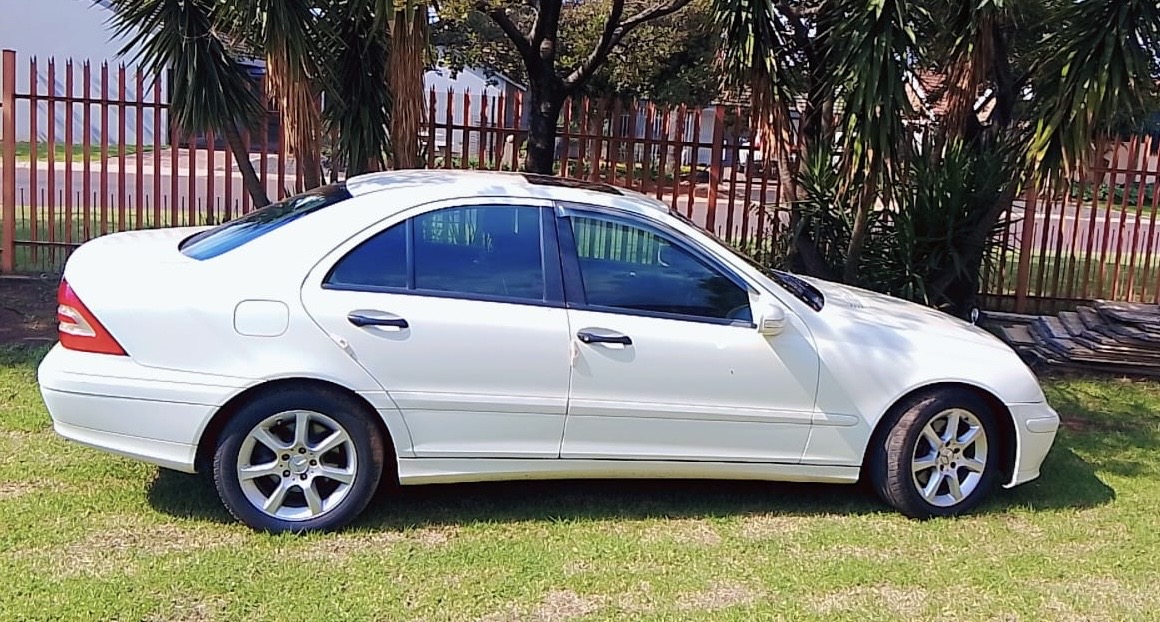 Used 2004 Mercedes-Benz C-Class C230 Elegance - Private Seller