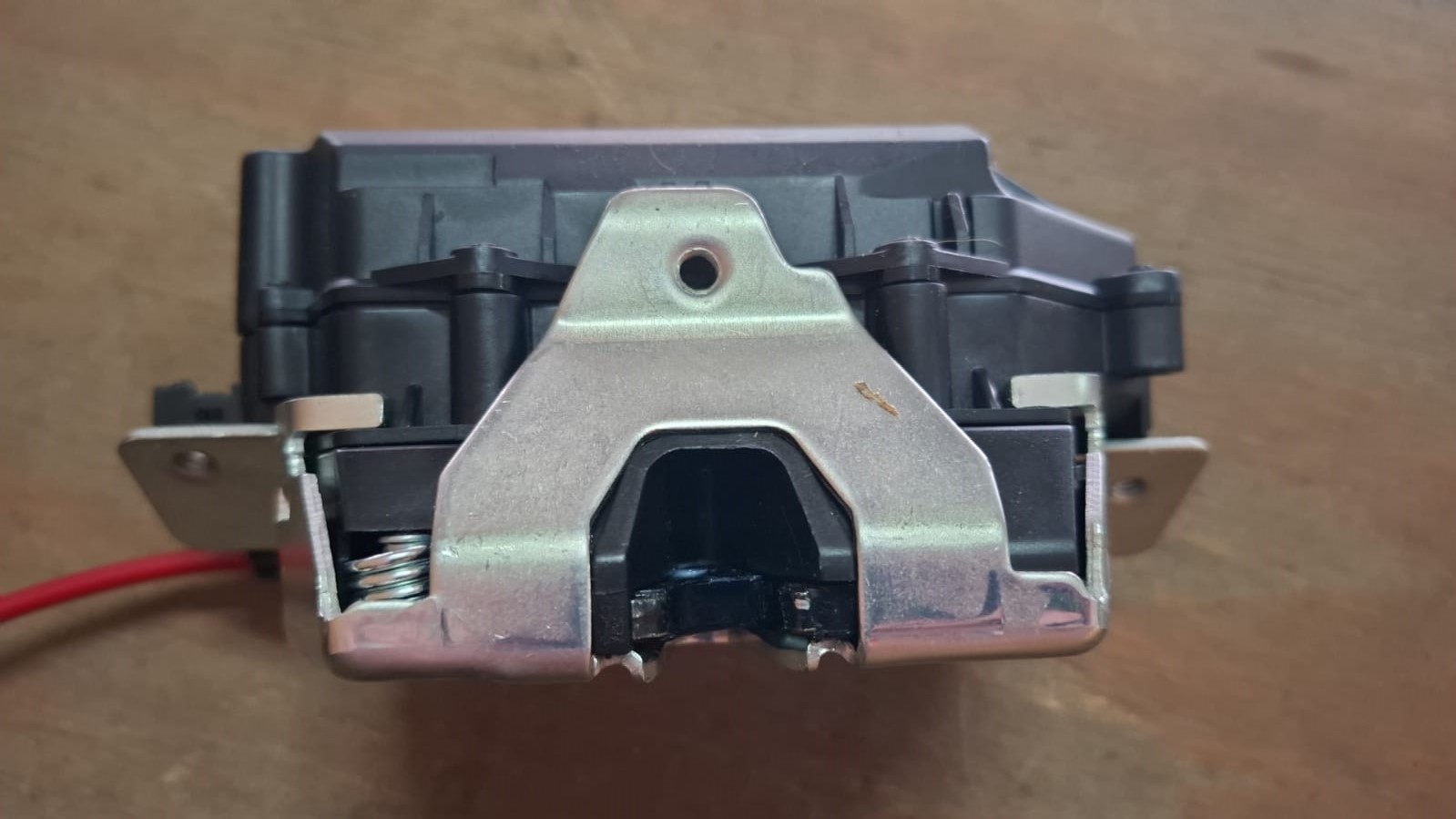 Mercedes W164 ML320 ML350 ML400 ML500 ML63 Boot Lock - For Sale