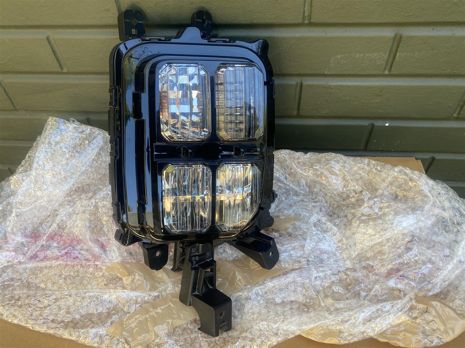 2023 MITSUBISHI ASX HEADLIGHT RIGHT SIDE FOR SALE. BRAND NEW - Private Seller 2023 MITSUBISHI ASX HEADLIGHT RIGHT SIDE FOR SALE. BRAND NEW - Private Seller