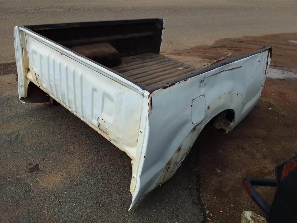 Toyota Hilux 3.0 D4D super cab load bin available - Private Seller Toyota Hilux 3.0 D4D super cab load bin available - Private Seller