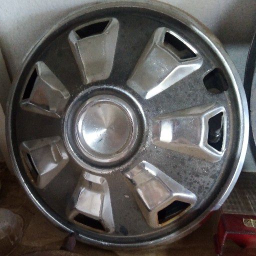 Datsun, wheel cap - Private Seller Datsun, wheel cap - Private Seller