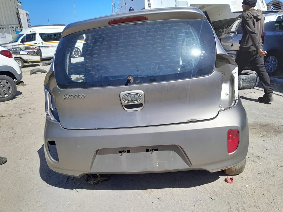KIA PICANTO 1.0 LX 2011 NOW STRIPPING FOR SPARES FOR SALE - Private Seller