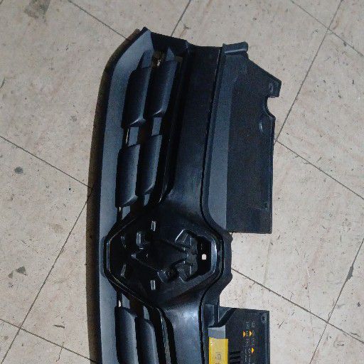 Renault sandero grill - Private Seller Renault sandero grill - Private Seller