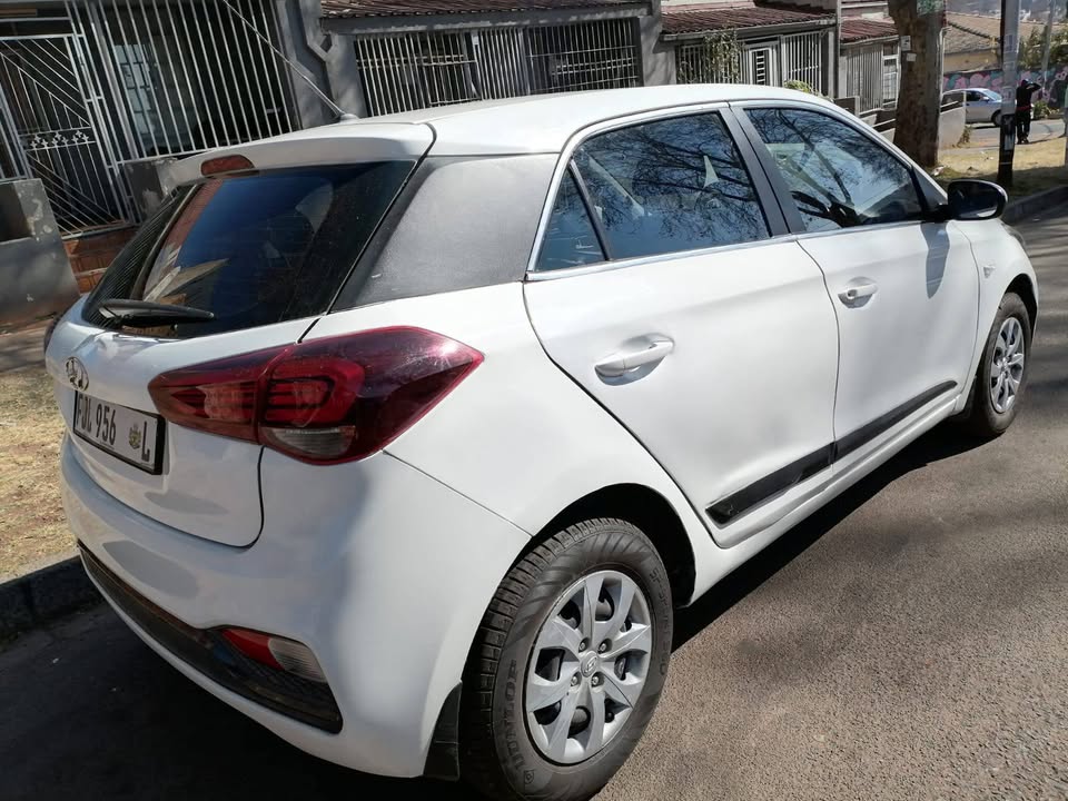 2020 HYUNDAI I20 MANUAL TRANSMISSION 1.2 MOTION IN EXCELLENT CONDITION