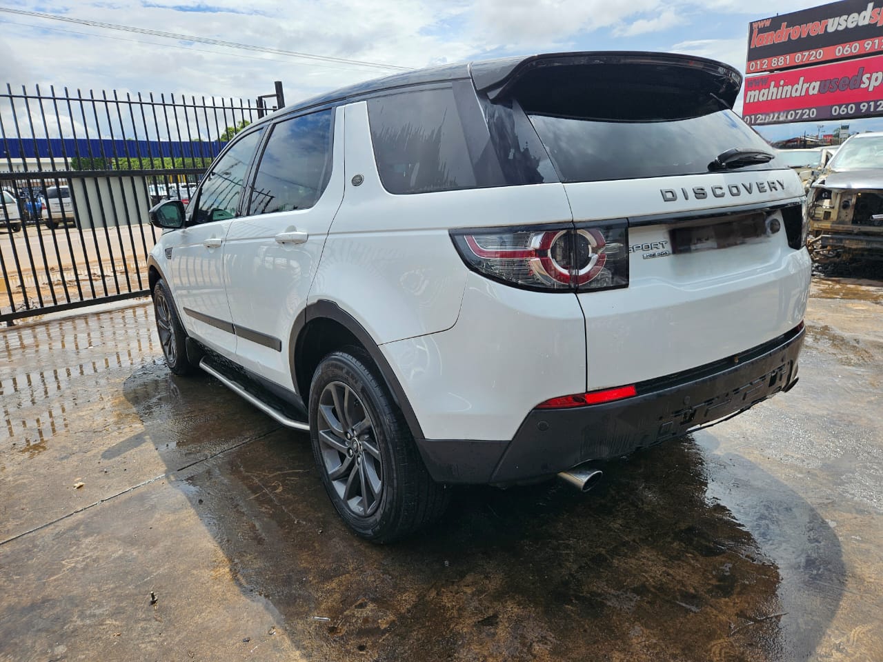 Land Rover Discovery Sport HSE SD4 2015 – Stripping for Spares!