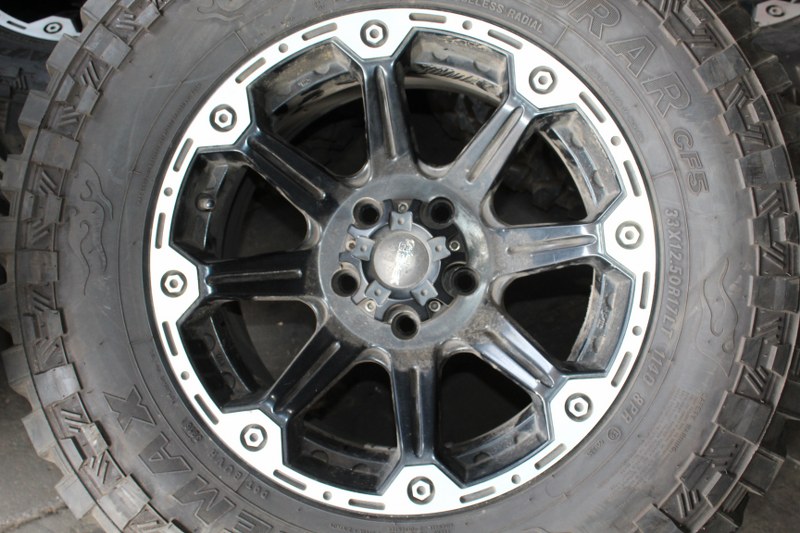 JEEP WRANGLER 17" TYRES AND RIMS - SET OF 5 - Private Seller