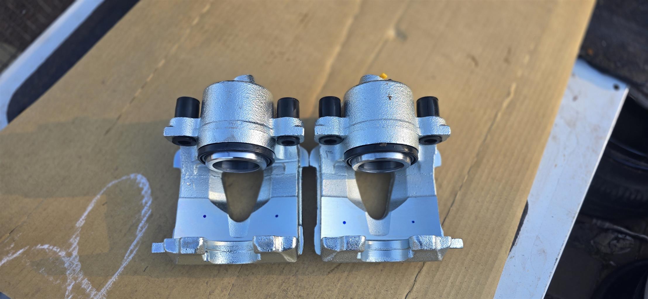 New stock arrivals  front caliper Audi a1  A3 8p Vw beetle  Caddy  G4  G5  Polo - Private Seller