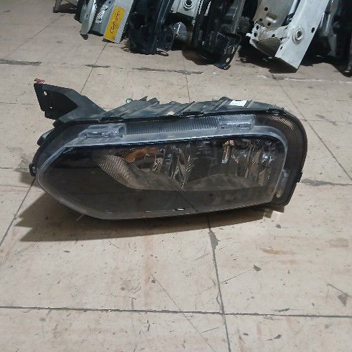 Renault kwid headlight - Private Seller Renault kwid headlight - Private Seller