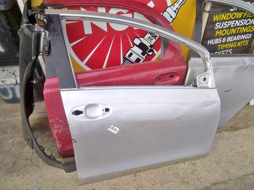 Toyota Yaris driver door - Private Seller