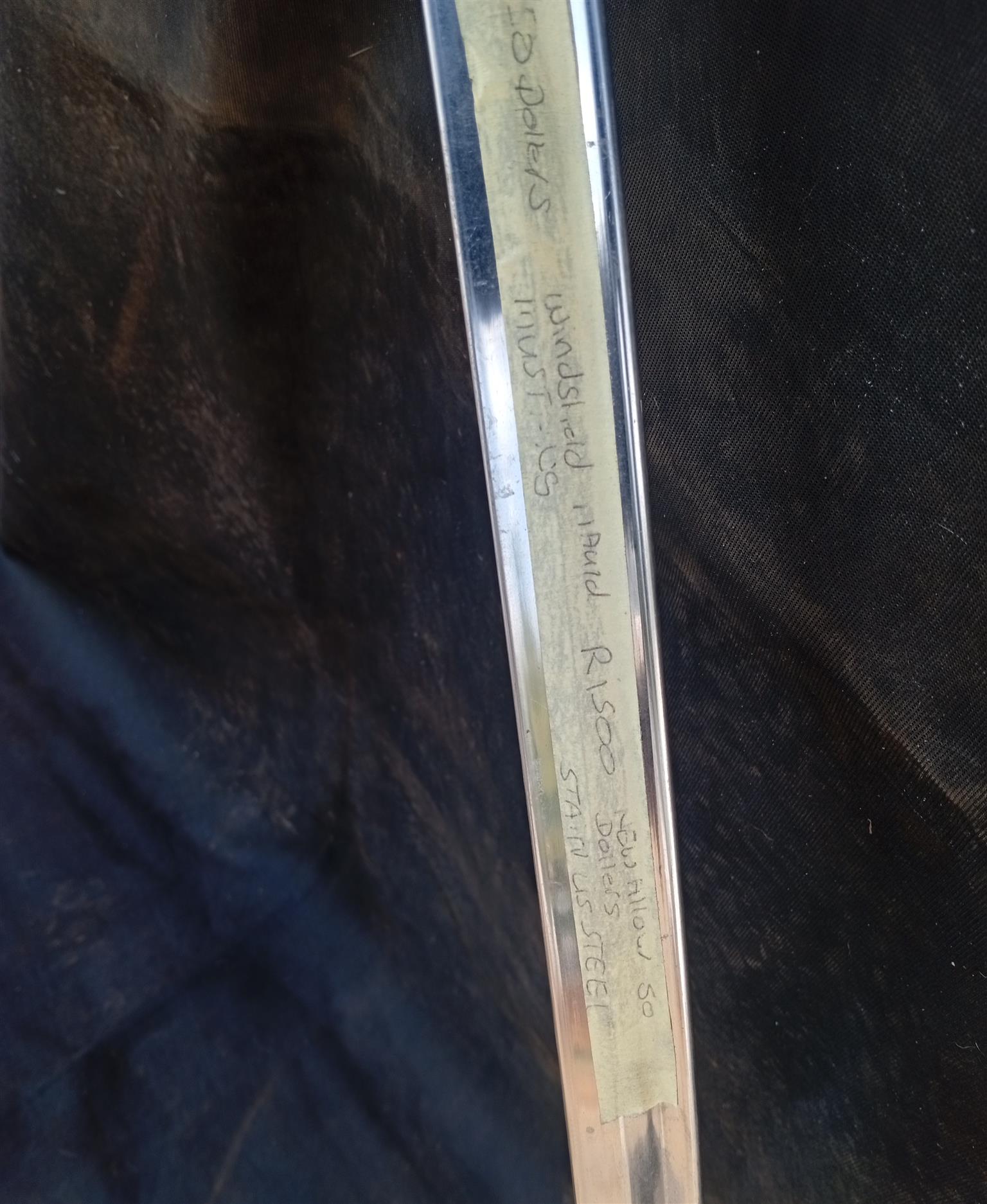 Ford Mustang windscreen - Private Seller Ford Mustang windscreen - Private Seller