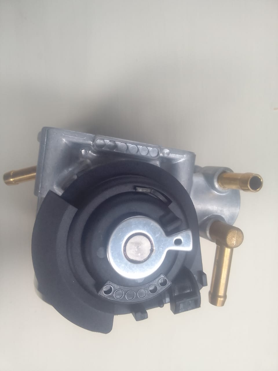 VOLKSWAGEN JETTA 4 1.6 THROTTLE BODY FOR SALE - Private Seller