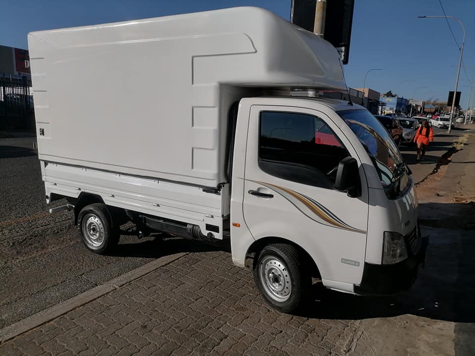 2019 TATA Super ace 1.6 Ex2 Turbo Bakkie with a Canopy