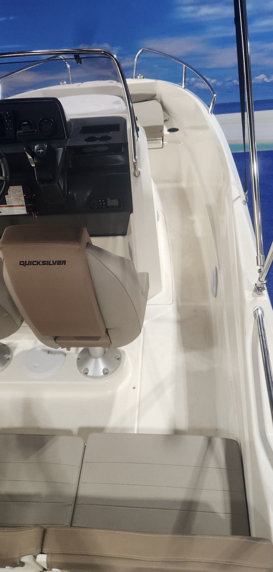 QUICKSILVER 555 OPEN ON TRAILER 130 HP YAMAHA 4 STROKE