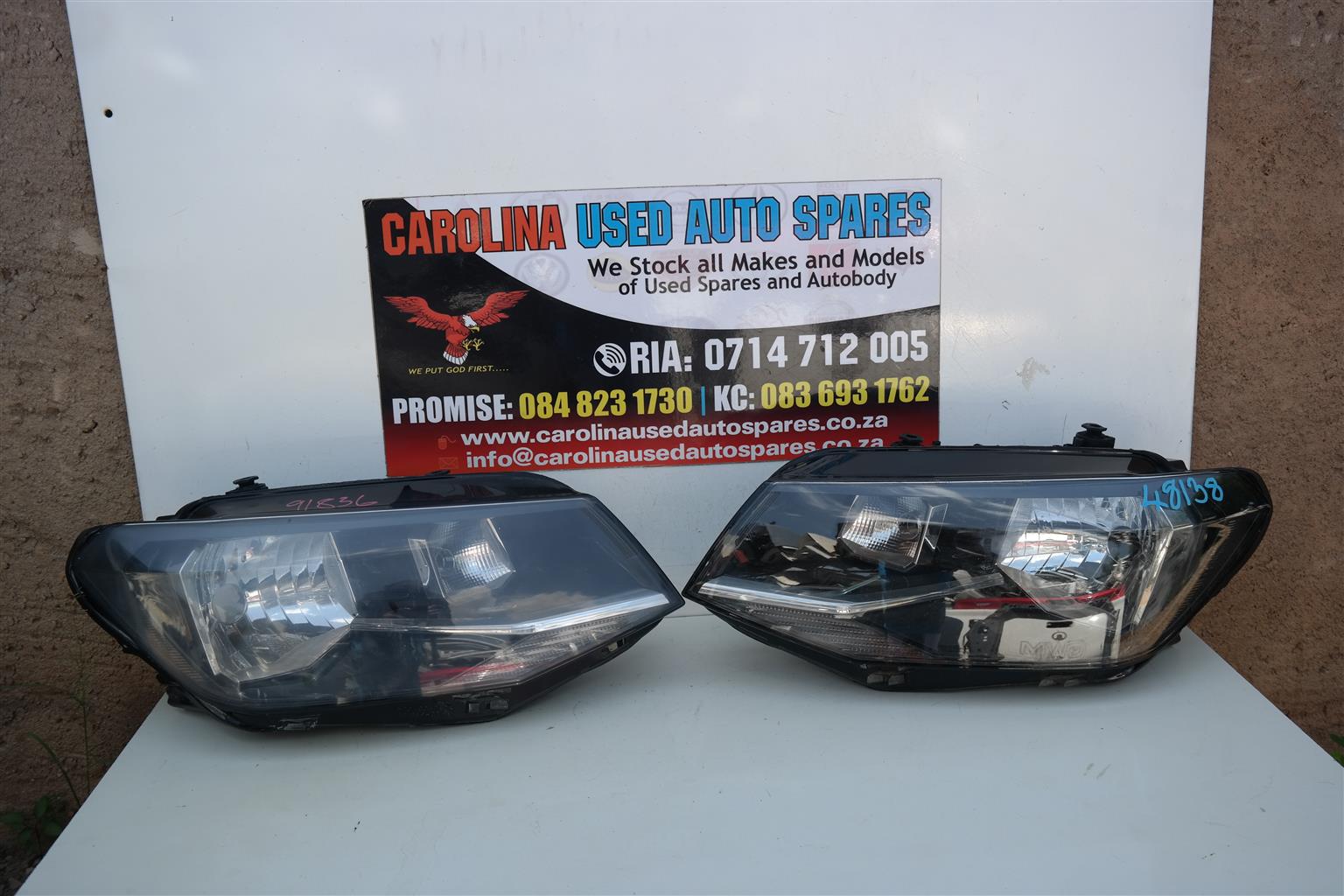 VW Caddy MK3 left and right side headlights - Private Seller VW Caddy MK3 left and right side headlights - Private Seller