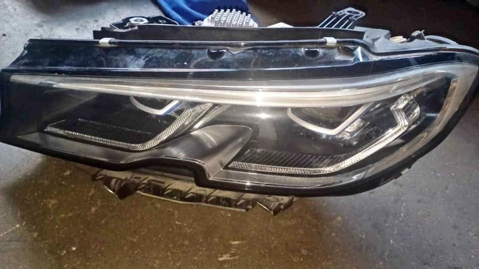 Bmw g20 leather left side headlight - Private Seller Bmw g20 leather left side headlight - Private Seller