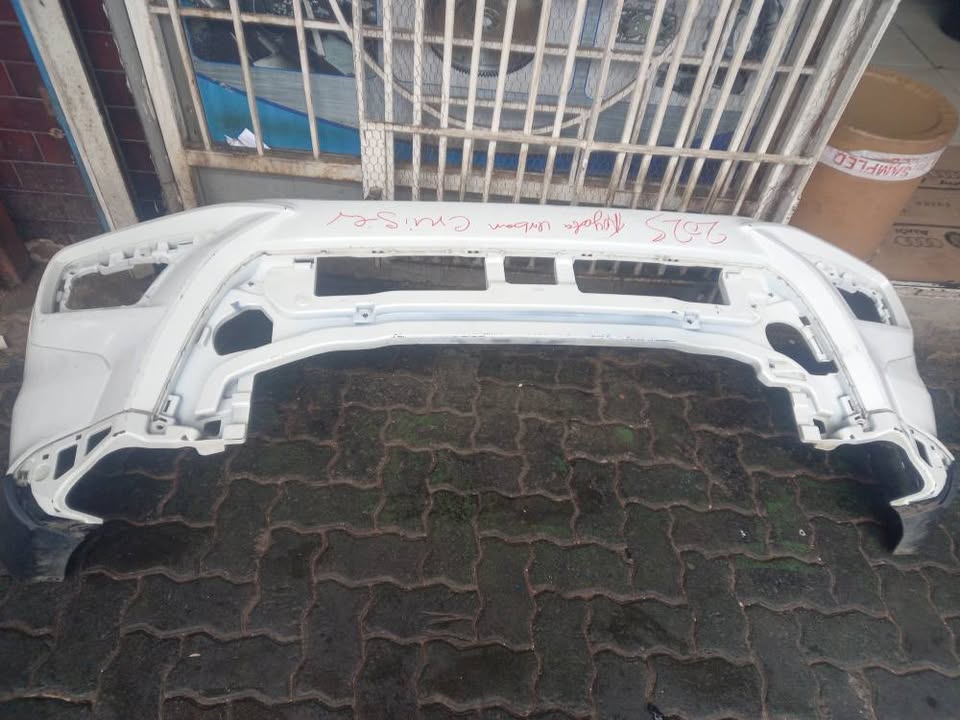 2024 - 2025 TOYOTA URBAN CRUISER FRONT BUMPER SHELL - Private Seller 2024 - 2025 TOYOTA URBAN CRUISER FRONT BUMPER SHELL - Private Seller
