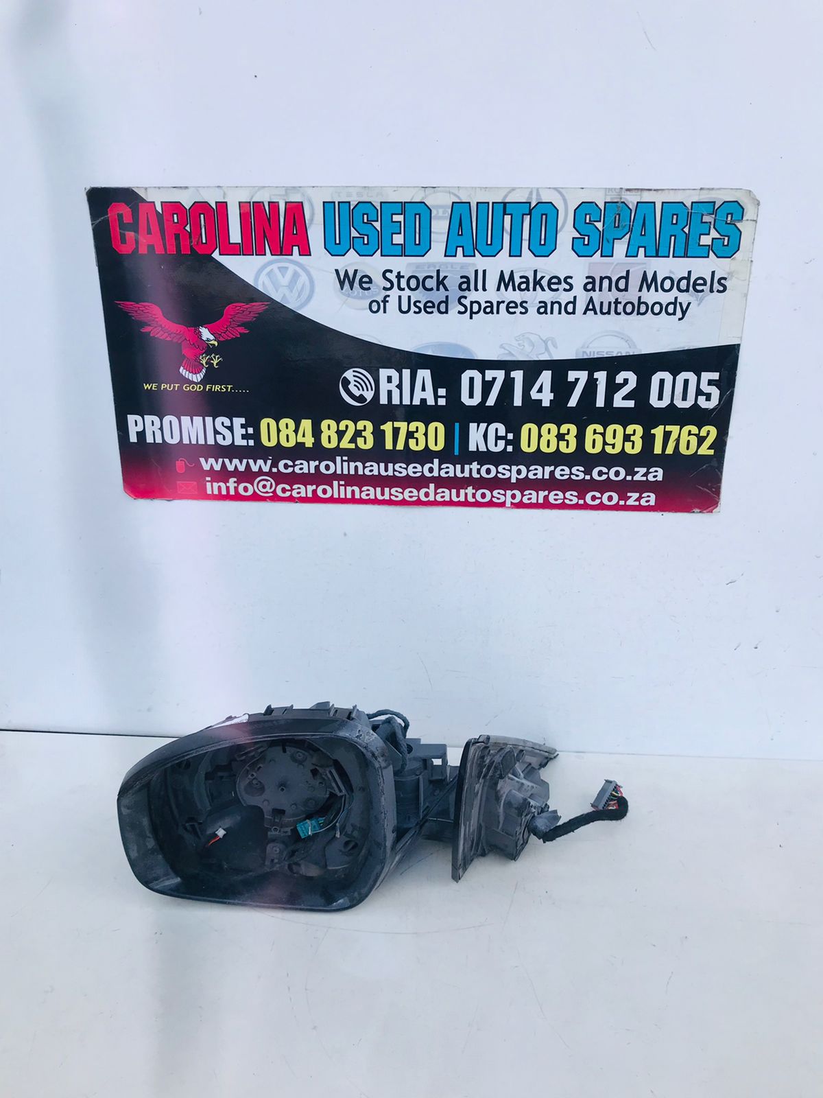 Land Rover Discovery sport L550 left side mirror housing with camera - Private Seller Land Rover Discovery sport L550 left side mirror housing with camera - Private Seller
