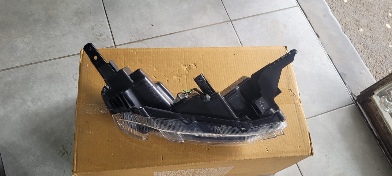 2023 RENAULT KIGER LED HEADLIGHT LEFT SIDE FOR SALE. IN EXCELLENT CONDITION - Private Seller 2023 RENAULT KIGER LED HEADLIGHT LEFT SIDE FOR SALE. IN EXCELLENT CONDITION - Private Seller