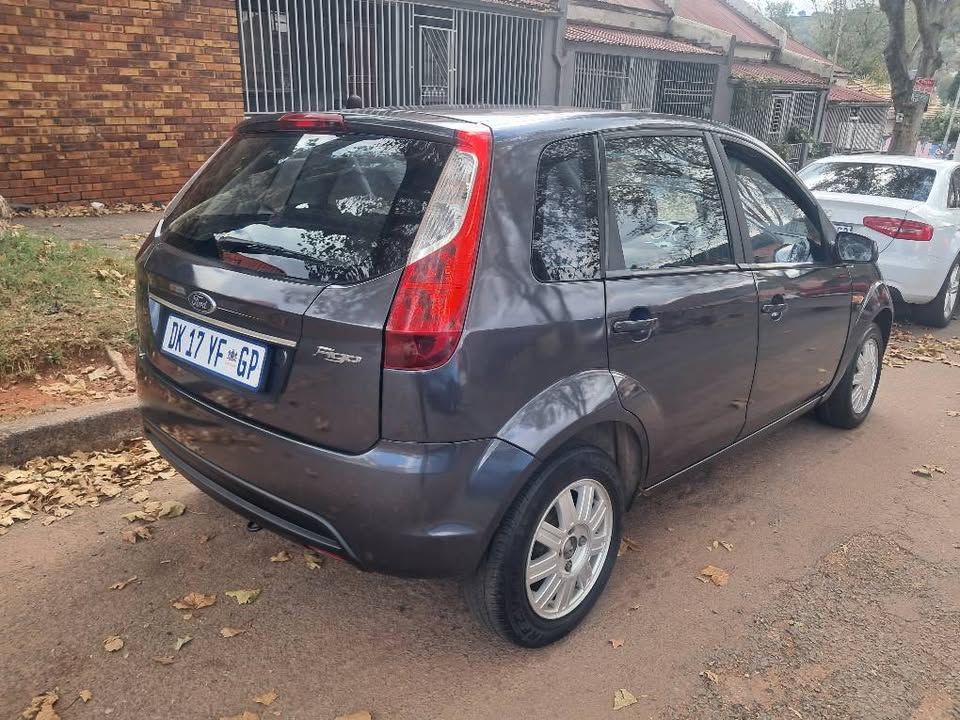 Ford Figo 1.4 hatchback 2012 for sale