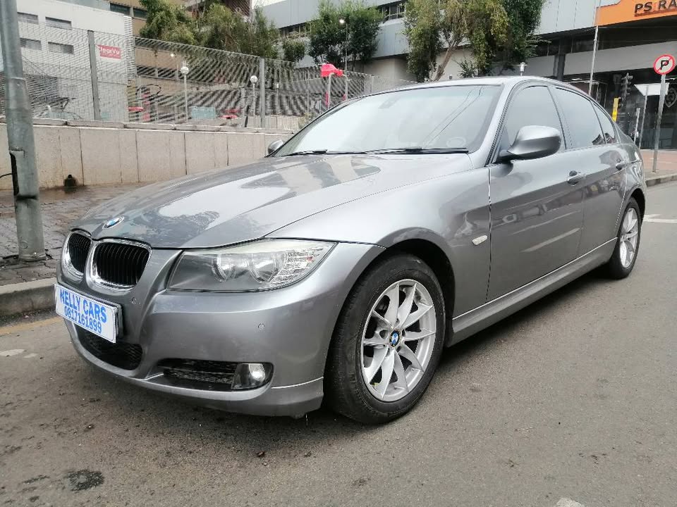 2011 E90 320i Automatic
