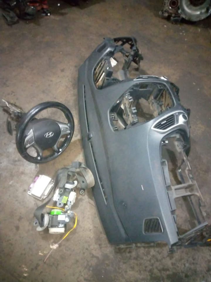 Hyundai ix35 complete airbags sets - Private Seller Hyundai ix35 complete airbags sets - Private Seller