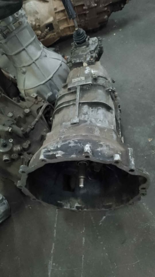 MITSUBISHI 4M40 4X2 MANUAL GEARBOX FOR SALE - Private Seller MITSUBISHI 4M40 4X2 MANUAL GEARBOX FOR SALE - Private Seller