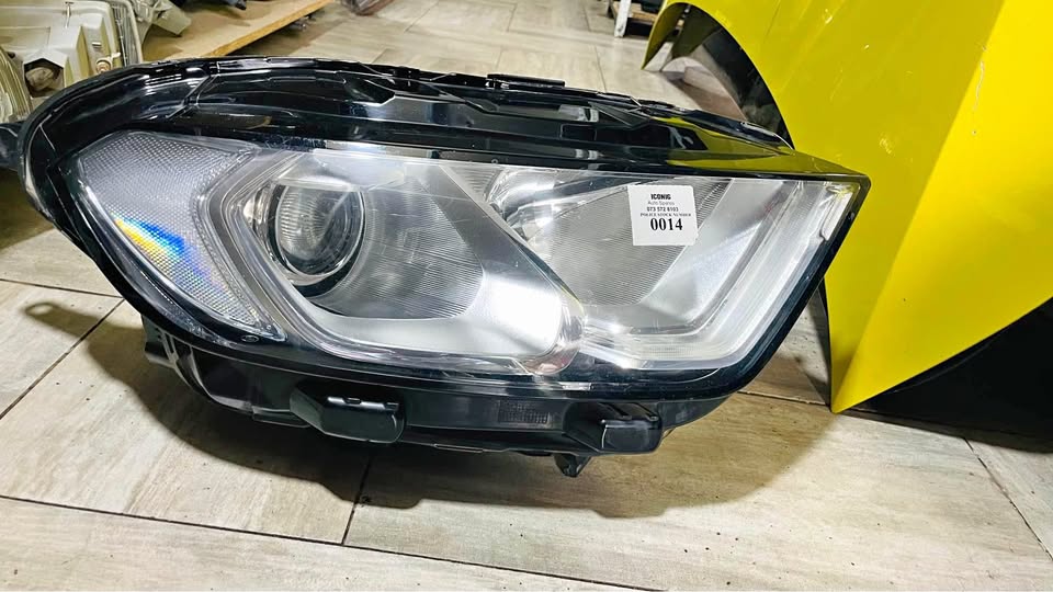 Ford EcoSport headlight - Private Seller Ford EcoSport headlight - Private Seller