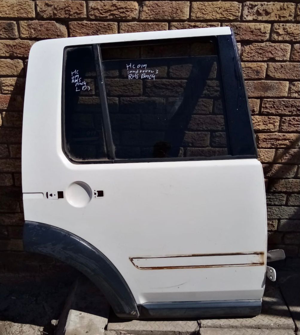 LAND ROVER DISCOVERY 3 RR DOOR COMPLETE - Private Seller LAND ROVER DISCOVERY 3 RR DOOR COMPLETE - Private Seller