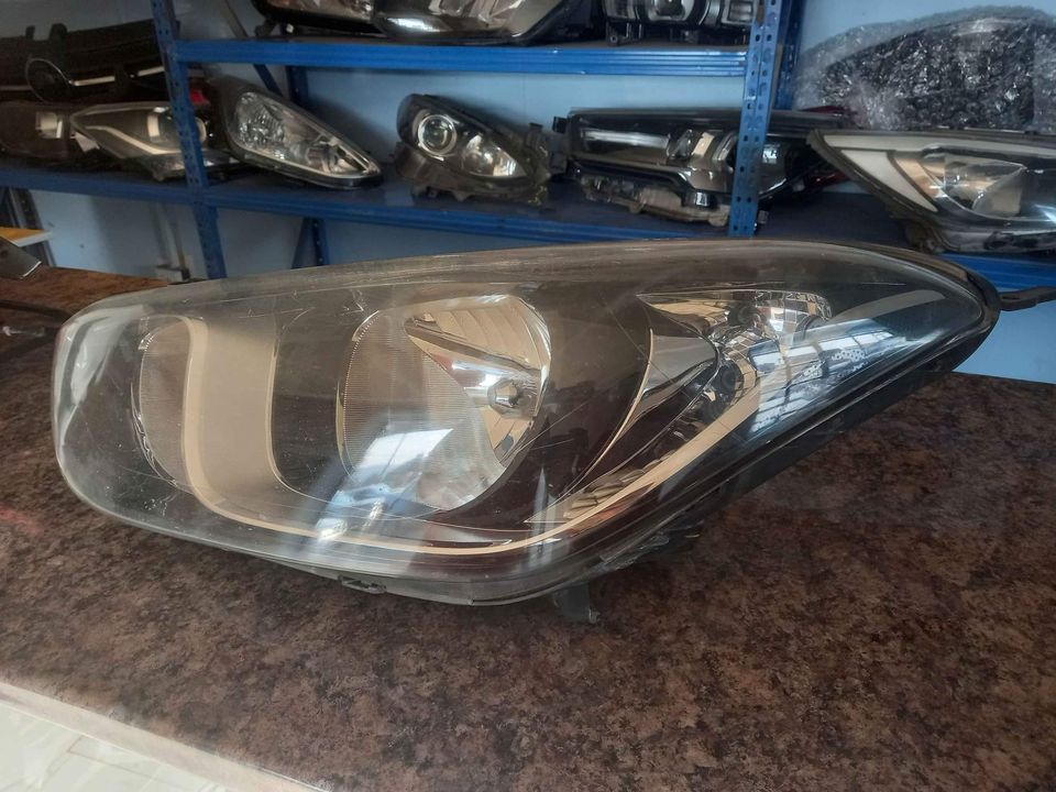 2014 Hyundai i20 left headlight for sale - Private Seller 2014 Hyundai i20 left headlight for sale - Private Seller