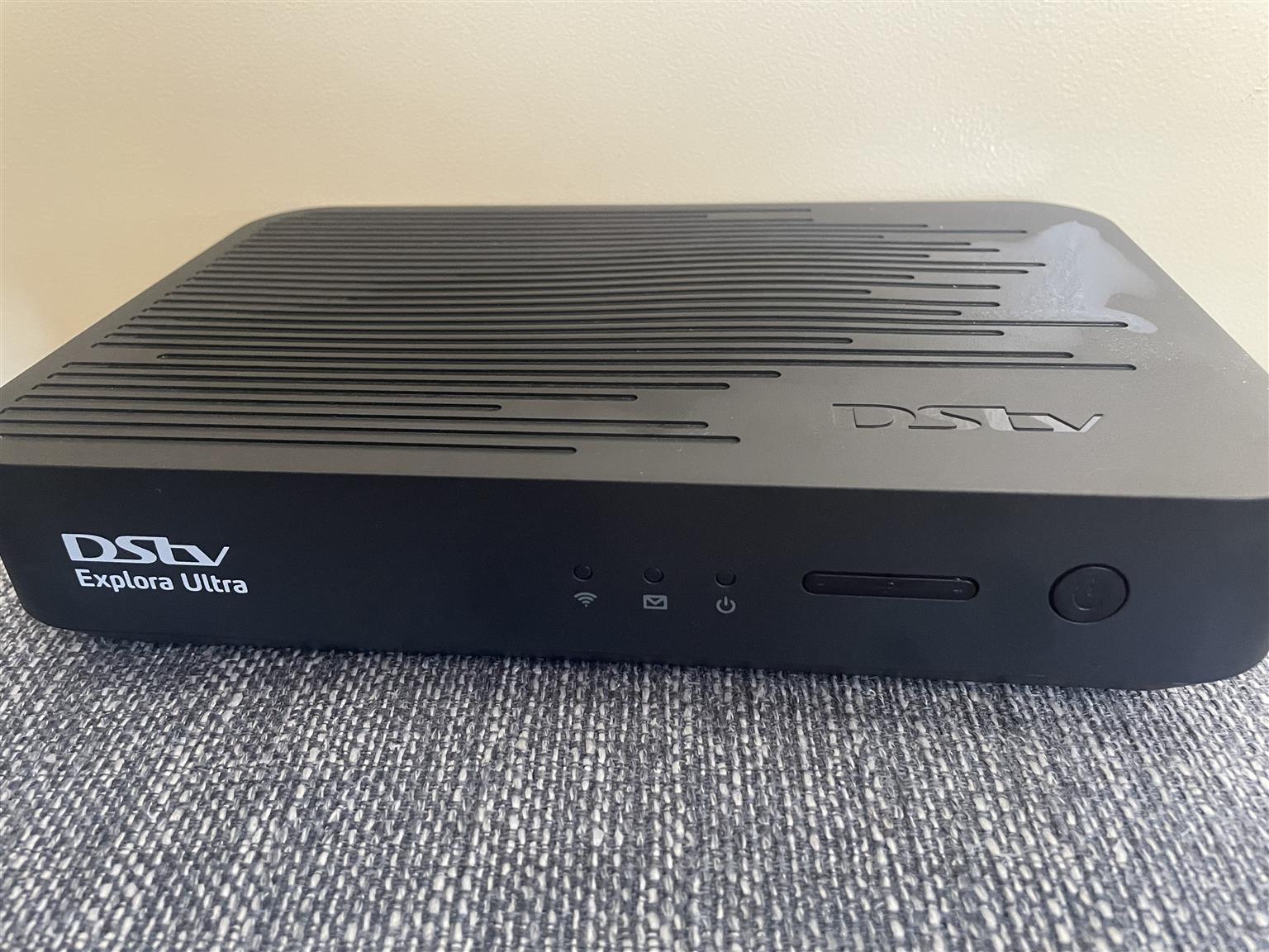 DSTV decoders and dish