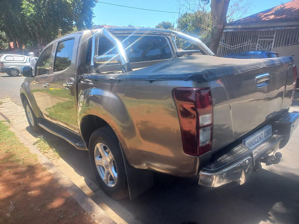 2015 ISUZUDL D-CAB KB300 DTEC DIESEL, MANUAL, GREY COLOR, MILEAGE SPARE KE