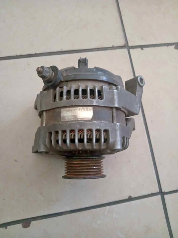 Jeep Cherokee 3.7 v6 2008 alternator selling for r2450 on exchange - Private Seller Jeep Cherokee 3.7 v6 2008 alternator selling for r2450 on exchange - Private Seller