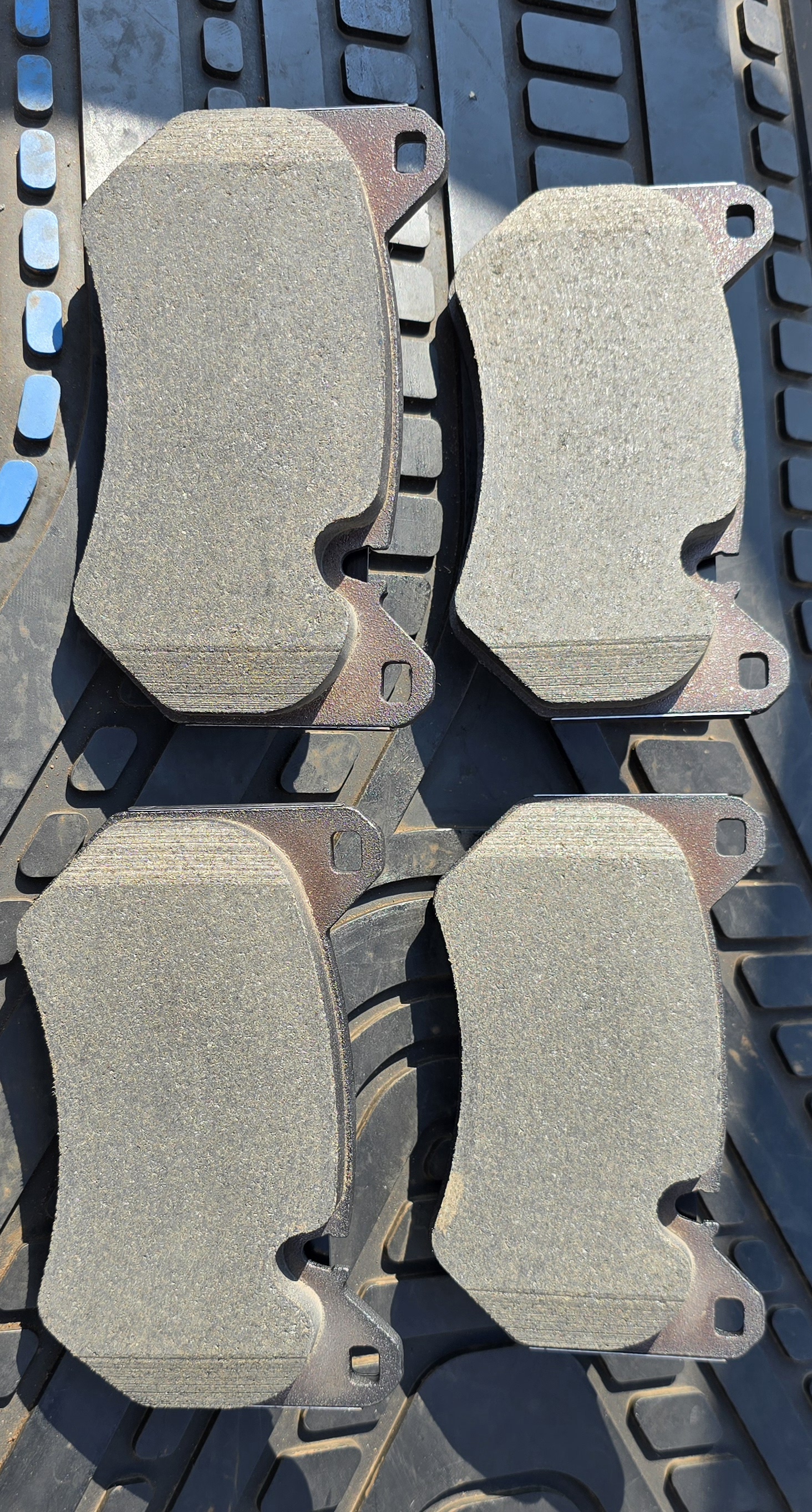 new stock arrivals  front brake pads  audi q5 17- suitable replacement  80A 698 - Private Seller
