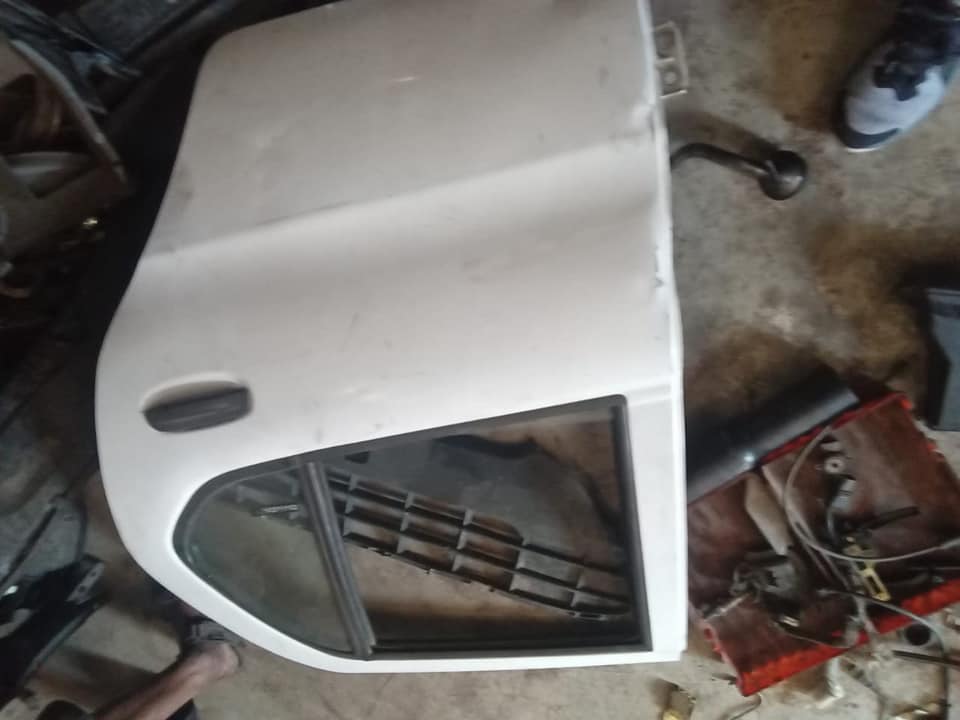 Tata doors and Bonnet - Private Seller