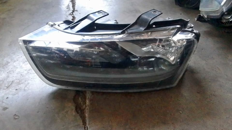 AUDI Q3 standard headlight