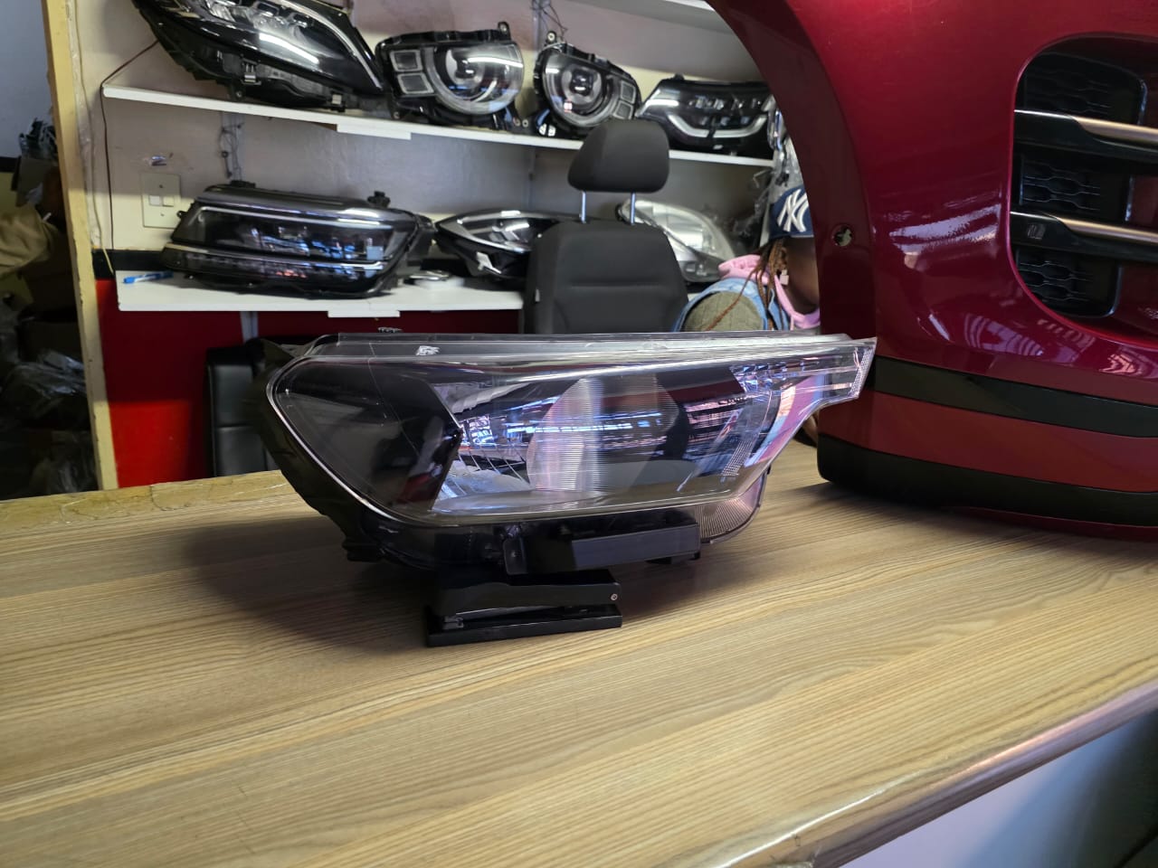 2021 KIA SONET HEADLIGHT RIGHT SIDE FOR SALE - Private Seller 2021 KIA SONET HEADLIGHT RIGHT SIDE FOR SALE - Private Seller