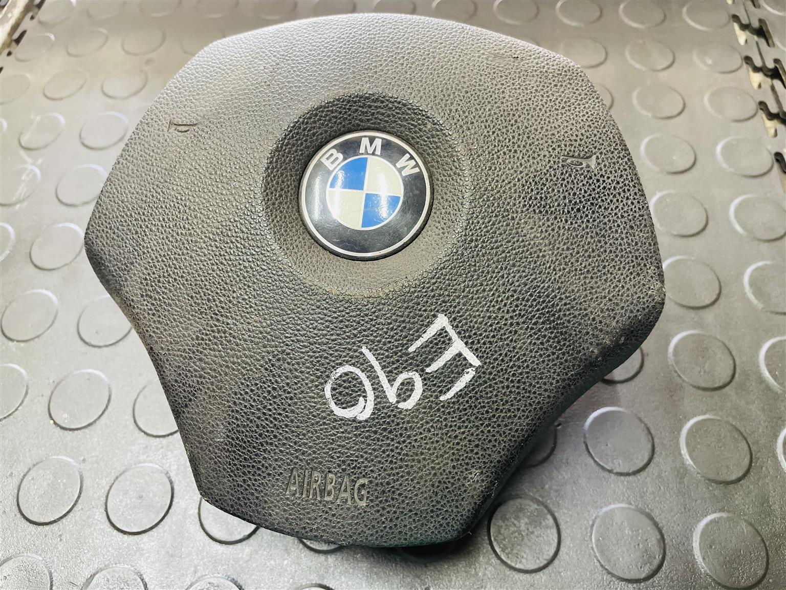 BMW E90 3 Series Steering Wheel Air Bag - Private Seller BMW E90 3 Series Steering Wheel Air Bag - Private Seller