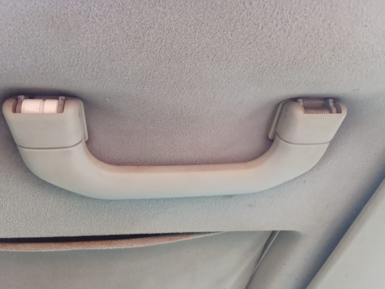W203 Grab Handles – Durable & Stylish - Private Seller W203 Grab Handles – Durable & Stylish - Private Seller