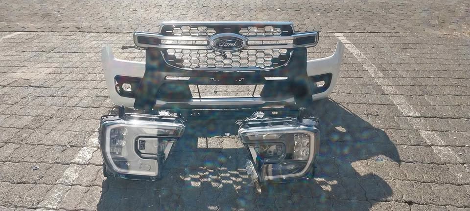 FORD RANGER T9 LED HEADLIGHTS AND COMPLETE FRONT BUMPER