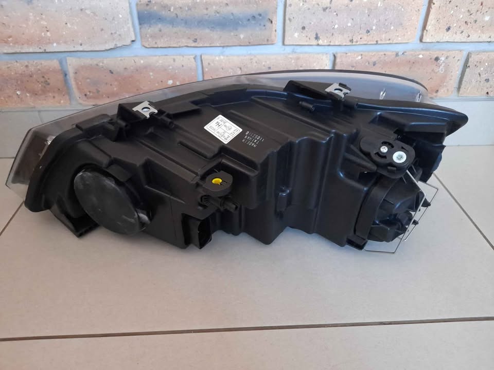 VW POLO 6 10/14 BRAND NEW SINGLE BEAM HEADLIGHTS FORSALE