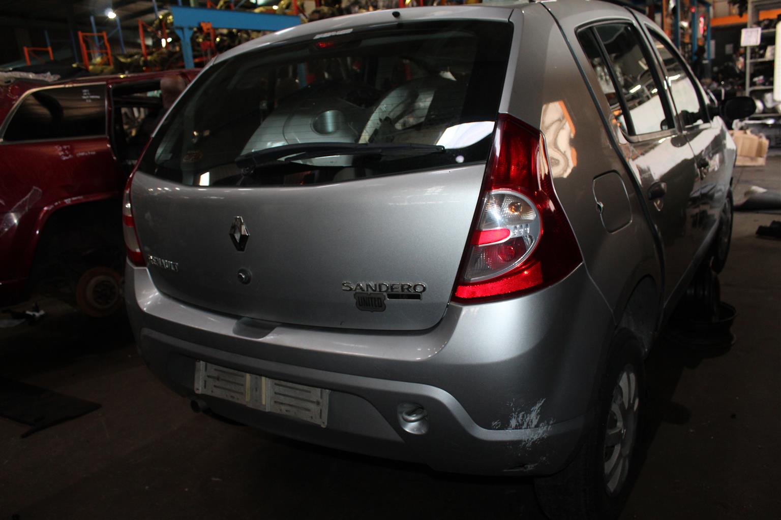 STRIPPING Renault Sandero 1.6 8V Manual - 2011 - Private Seller STRIPPING Renault Sandero 1.6 8V Manual - 2011 - Private Seller
