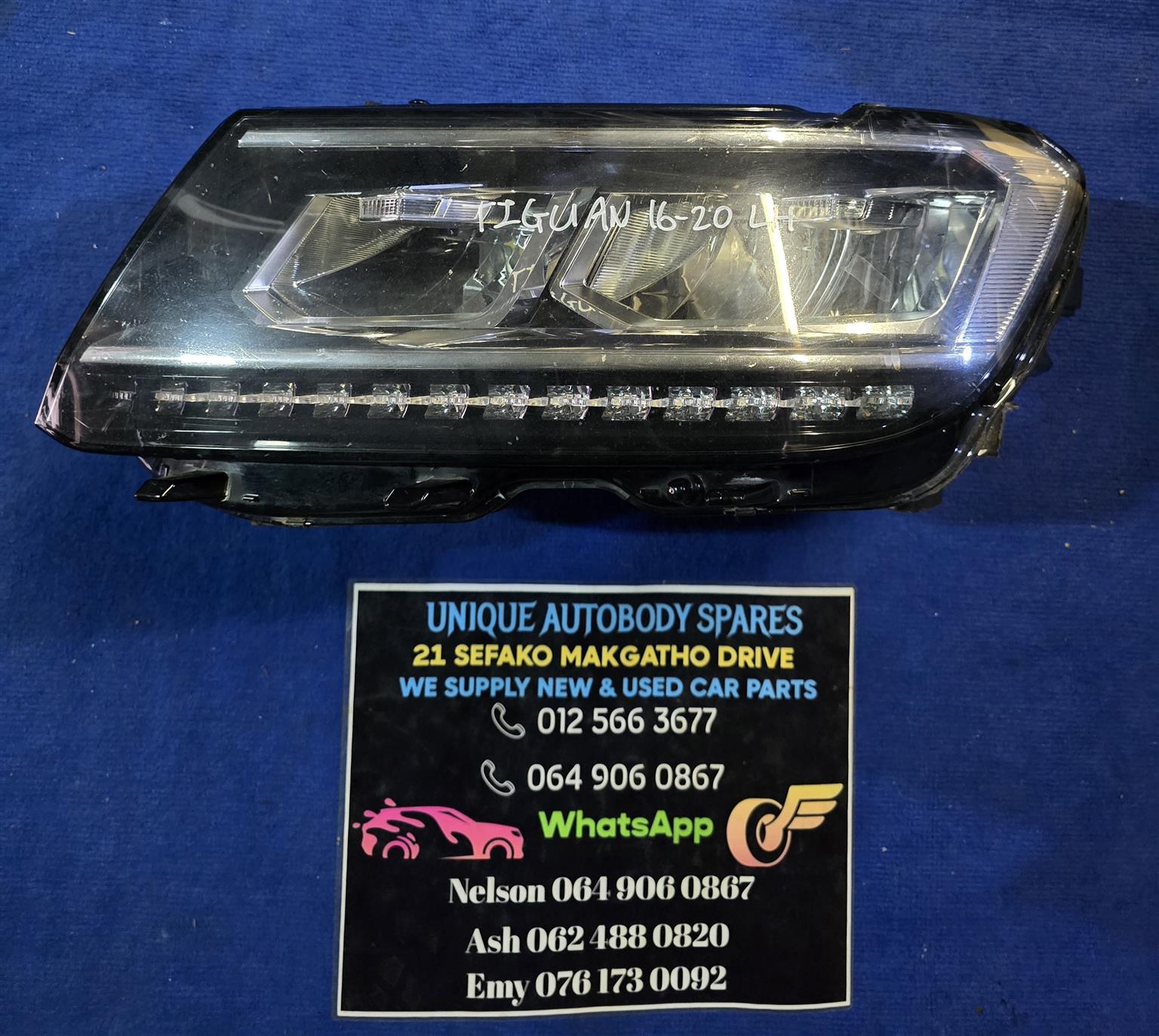 VW Tiguan headlight Left LED - Private Seller
