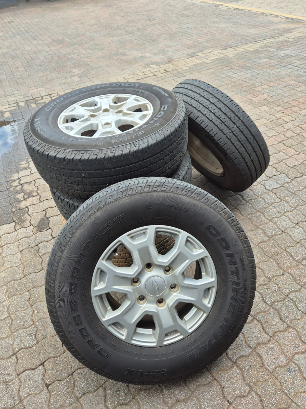 16 Inch Ford Ranger Mags & tyres. 4x mags + tyres & Spare wheel wheel with Rim - Private Seller 16 Inch Ford Ranger Mags & tyres. 4x mags + tyres & Spare wheel wheel with Rim - Private Seller