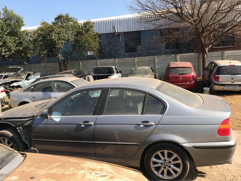 BMW 3 series E46 325i Spares