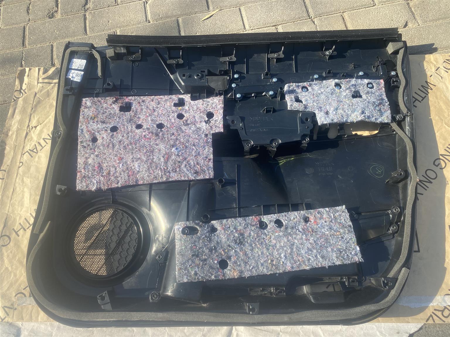 2019 TOYOTA HILUX GD-6 LEFT FRONT DOOR PANEL FOR SALE. IN PRISTINE CONDITION