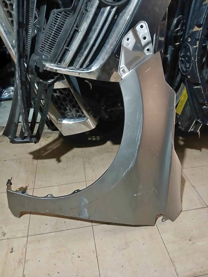 Toyota prestige fender - Private Seller Toyota prestige fender - Private Seller