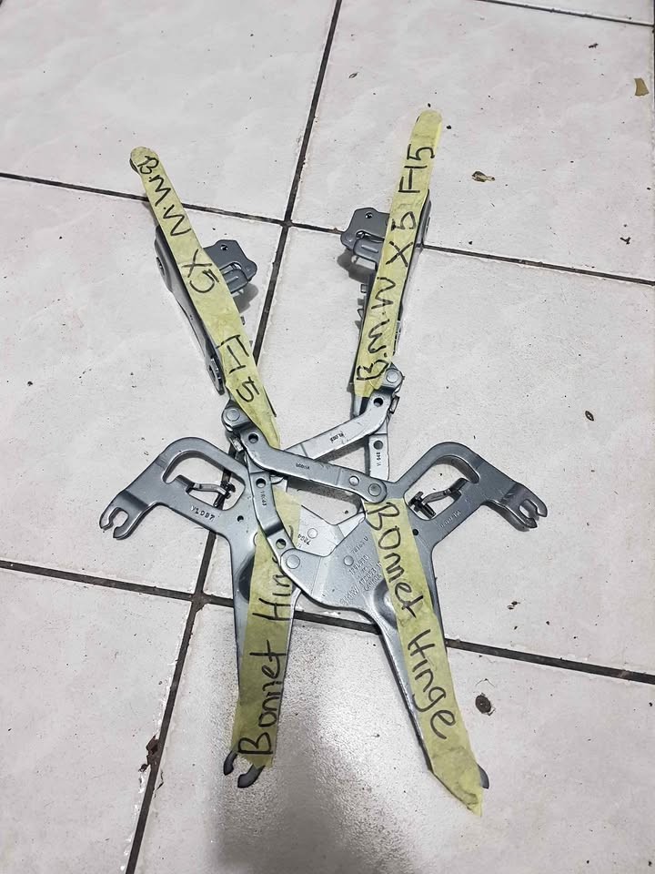 BMW X5 BONNET  HINGE - Private Seller