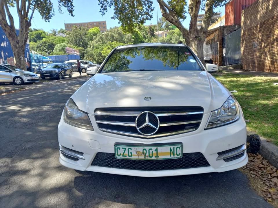2014 MERCEDES BENZ C200 AMG PETROL, AUTOMATIC, WHITE COLOR, MILEAGE 110000KMS, 2014 MERCEDES BENZ C200 AMG PETROL, AUTOMATIC, WHITE COLOR, MILEAGE 110000KMS,